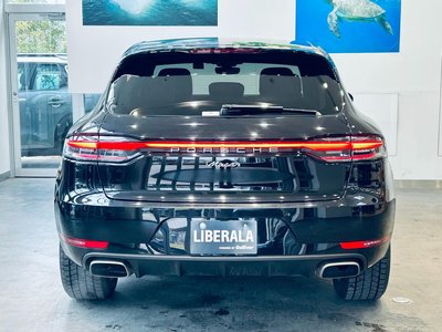 PORSCHE MACAN - 8