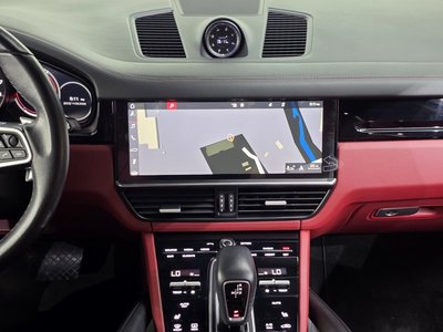 2019 Porsche CAYENNE thumbnail 14