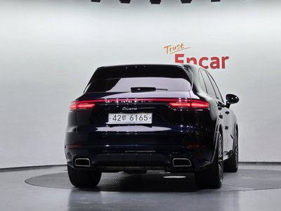 2019 Porsche CAYENNE photo 4