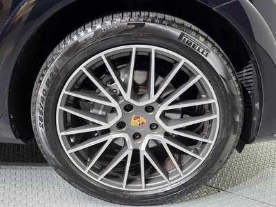 2019 Porsche CAYENNE photo 6