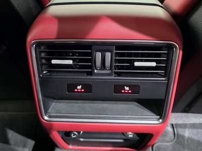 2019 Porsche CAYENNE thumbnail 19