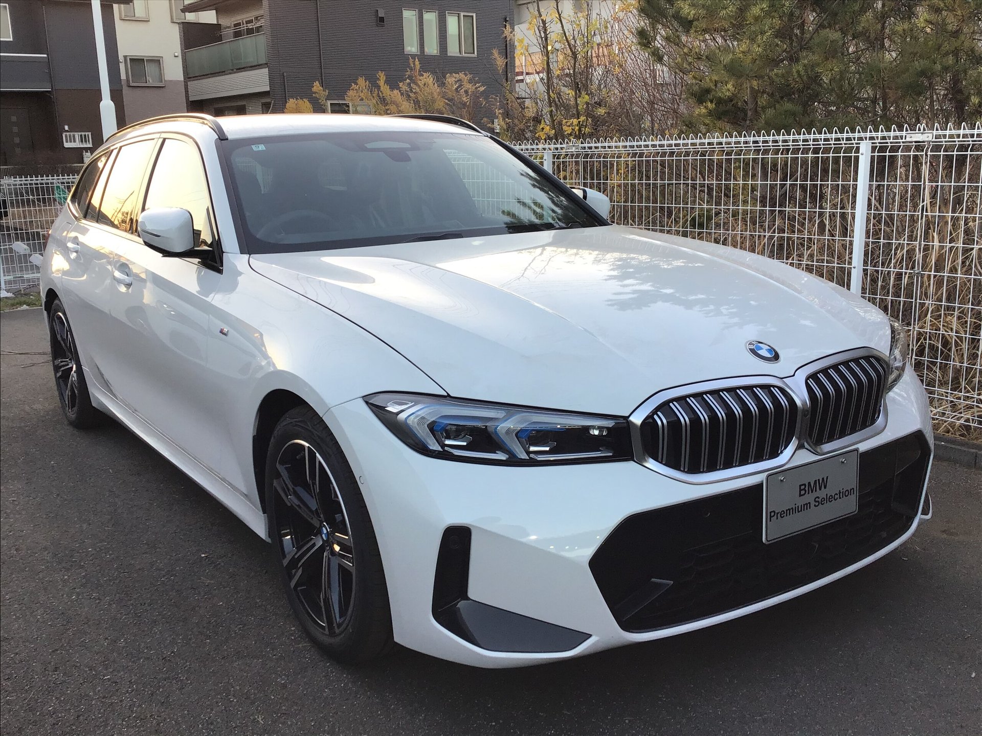 BMW 3 SERIES TOURING - View 1