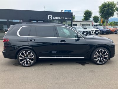BMW X7 - 7