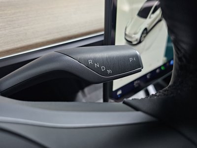 2022 Tesla MODEL Y — миниатюра 12