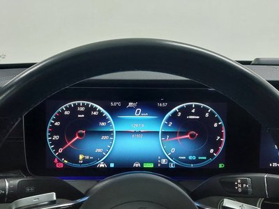 MERCEDES-BENZ E-CLASS - 8