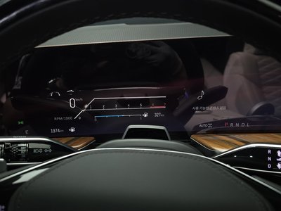 CADILLAC ESCALADE - 8