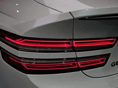 GENESIS G80 (RG3) - 10