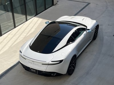 ASTON MARTIN DB12 - 5