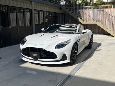 ASTON MARTIN DB12 - 1