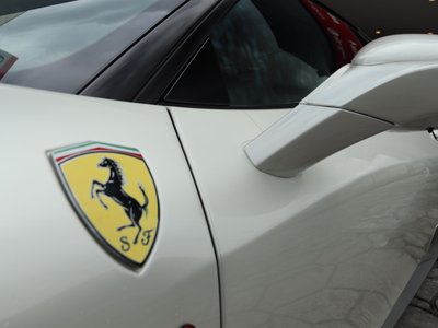 FERRARI 458 ITALIA - 4