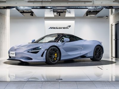 MCLAREN 750S
