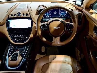2021 Aston Martin DBX 照片 8