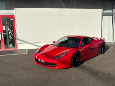 FERRARI 458 ITALIA
