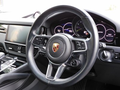 2020 Porsche CAYENNE photo 6