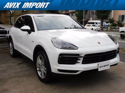2020 Porsche CAYENNE photo 1