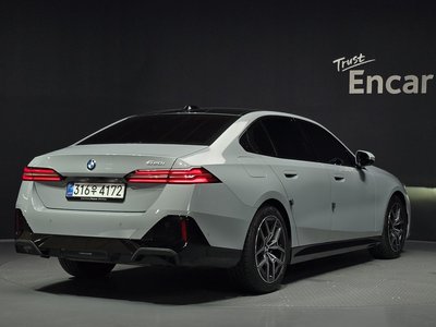 2026 BMW 5 SERIES — фото 4