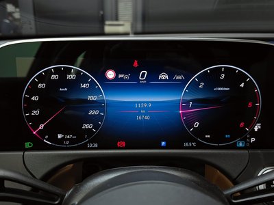 MERCEDES-BENZ E-CLASS - 8