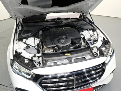 MERCEDES-BENZ E-CLASS - 7