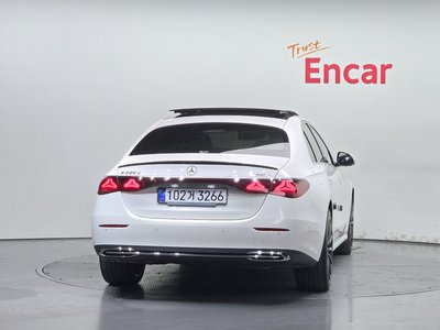 MERCEDES-BENZ E-CLASS - 3