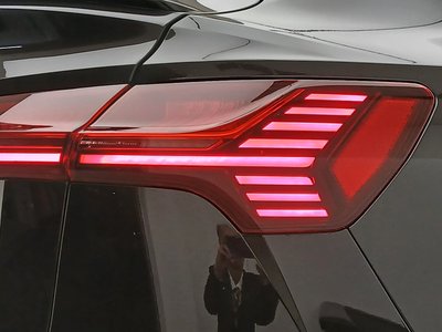 AUDI Q8 SPORTBACK E-TRON - 10