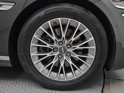 صورة 8 لـ 2023 Genesis G80 (RG3)