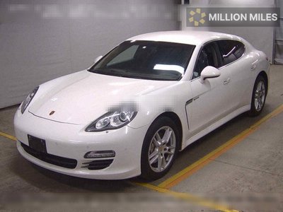 PORSCHE PANAMERA - 4