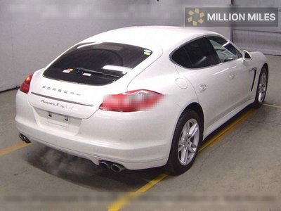 PORSCHE PANAMERA - 5