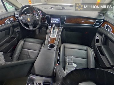 PORSCHE PANAMERA - 3