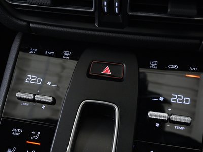 2023 Porsche MACAN thumbnail 47