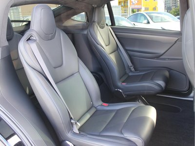 2019 Tesla MODEL X — миниатюра 19