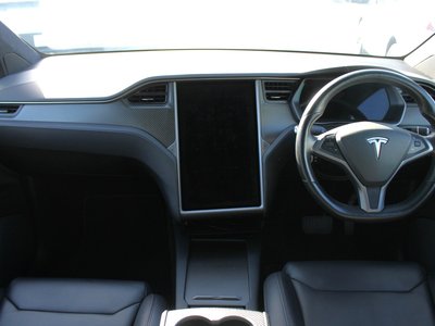 2019 Tesla MODEL X — фото 4