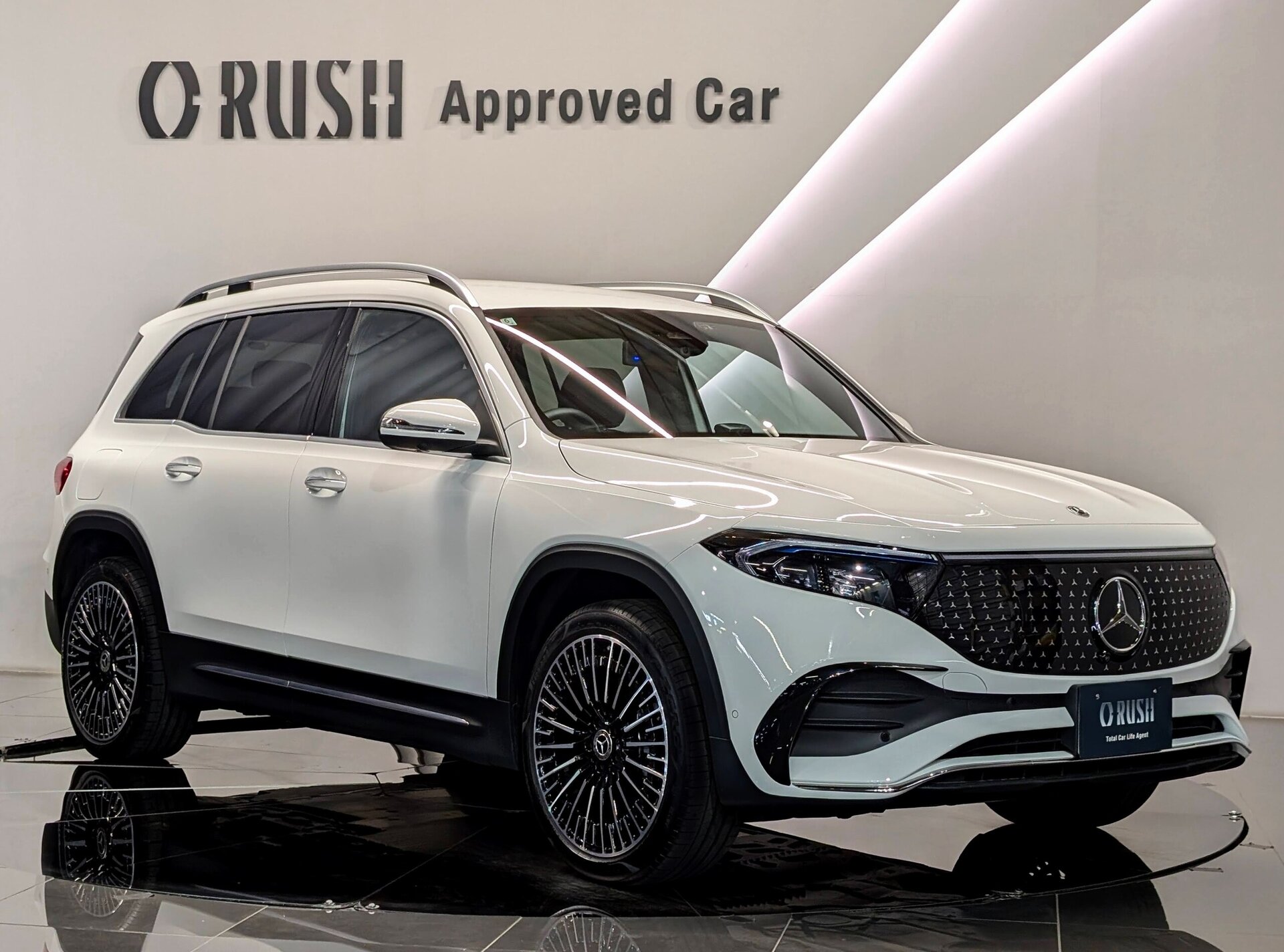 MERCEDES-BENZ EQB - View 1