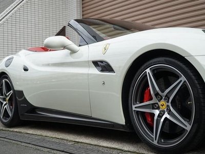 FERRARI CALIFORNIA - 4