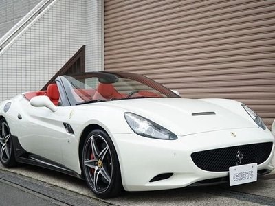 FERRARI CALIFORNIA - 1