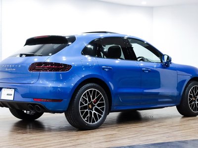 PORSCHE MACAN - 8
