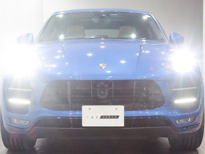 PORSCHE MACAN - 6