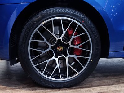 PORSCHE MACAN - 5