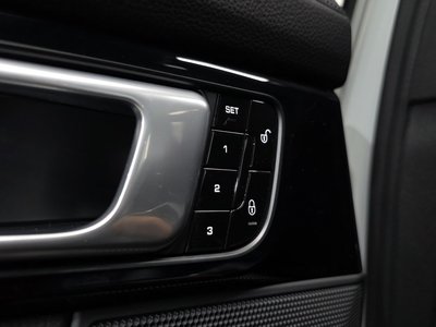 صورة مصغرة 33 لـ 2018 Porsche PANAMERA