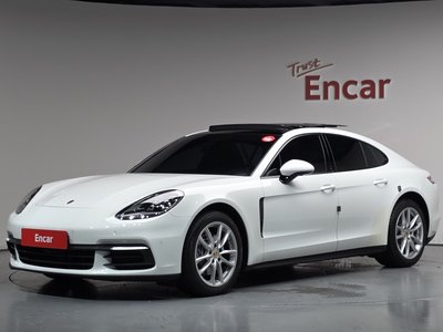 2018 Porsche PANAMERA 照片 1
