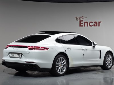 2018 Porsche PANAMERA 照片 3