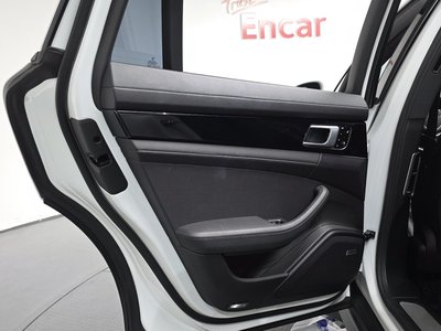 صورة مصغرة 15 لـ 2018 Porsche PANAMERA