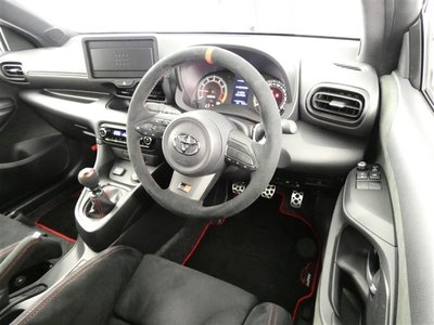 TOYOTA GR YARIS - 2