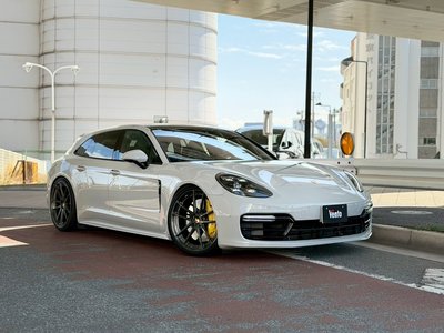 PORSCHE PANAMERA - 1