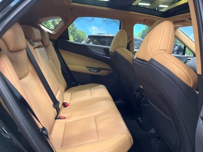 صورة 9 لـ 2025 Lexus NX