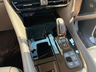 2024 Toyota ALPHARD — миниатюра 38