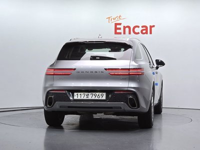 صورة 4 لـ 2021 Genesis GV70