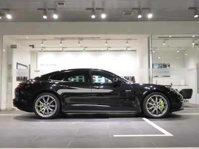 PORSCHE PANAMERA - 5