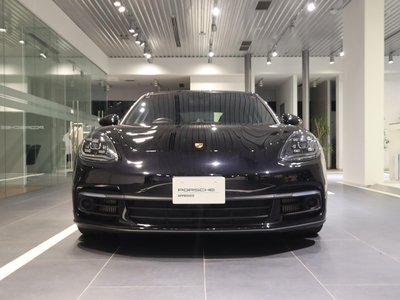 PORSCHE PANAMERA - 3