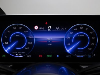 MERCEDES-BENZ EQE - 8