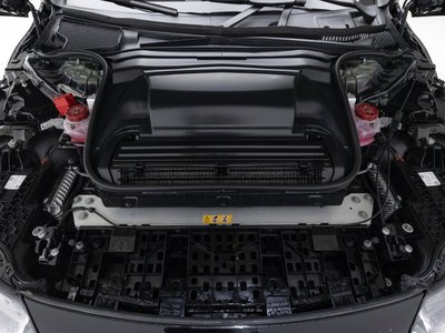 MERCEDES-BENZ EQE - 7